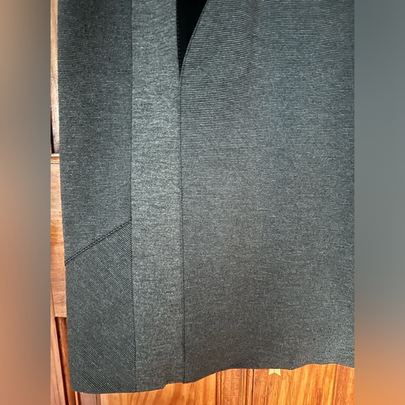 VDP Collection Lead Pencil Skirt in Size 8 - Picture 5 of 11